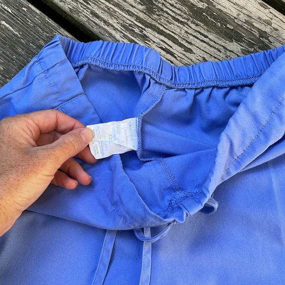 Cherokee workwear flexible scrub top xs with Cherokee flare scrub bottom xxs - Picture 7 of 11